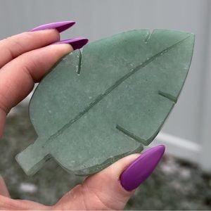 Green Aventurine Carved Leaf Tumbled Crystal Stone Rock Mineral Reiki Healing